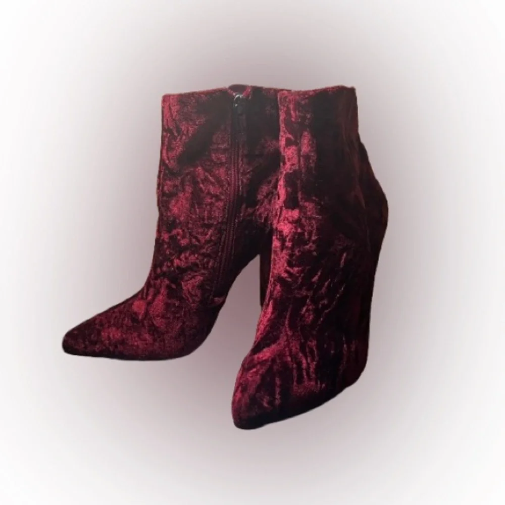 Jessica Simpson Burgundy Crushed Velvet Heeled Boots Size 6 Women’s - Picture 10 of 16